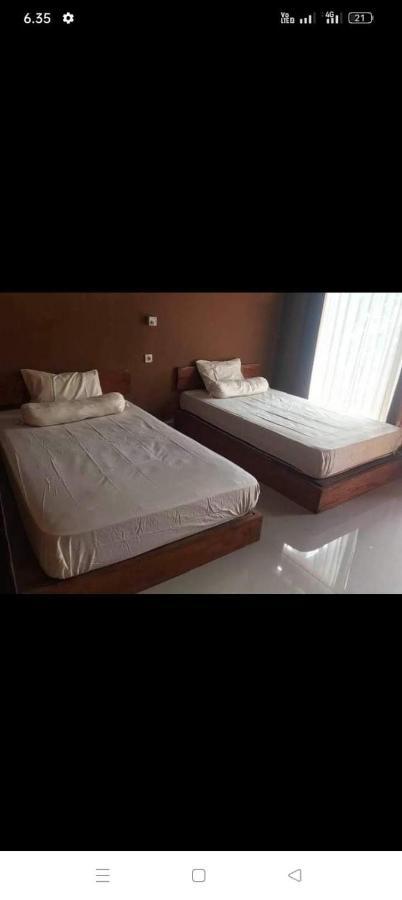 Fullmoon Homestay Kuta  Buitenkant foto