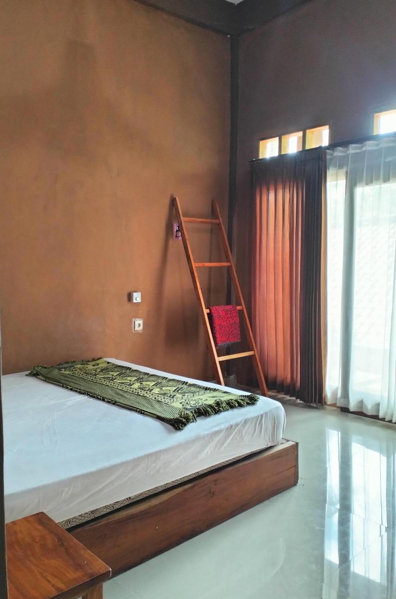 Fullmoon Homestay Kuta  Buitenkant foto