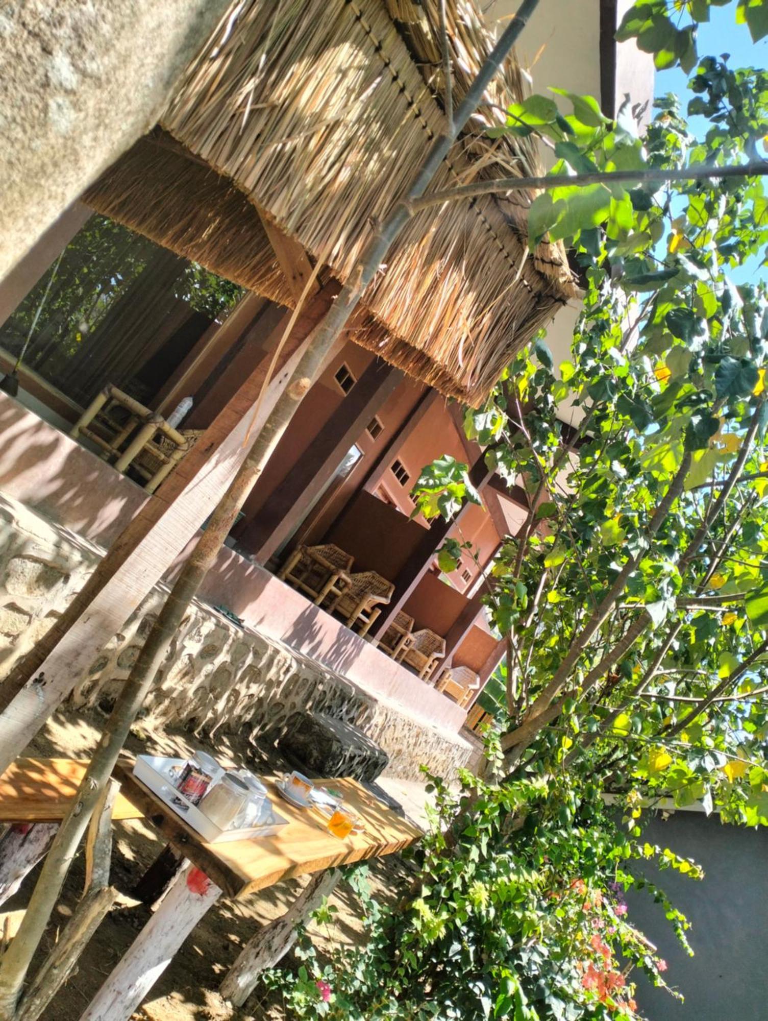 Fullmoon Homestay Kuta  Buitenkant foto