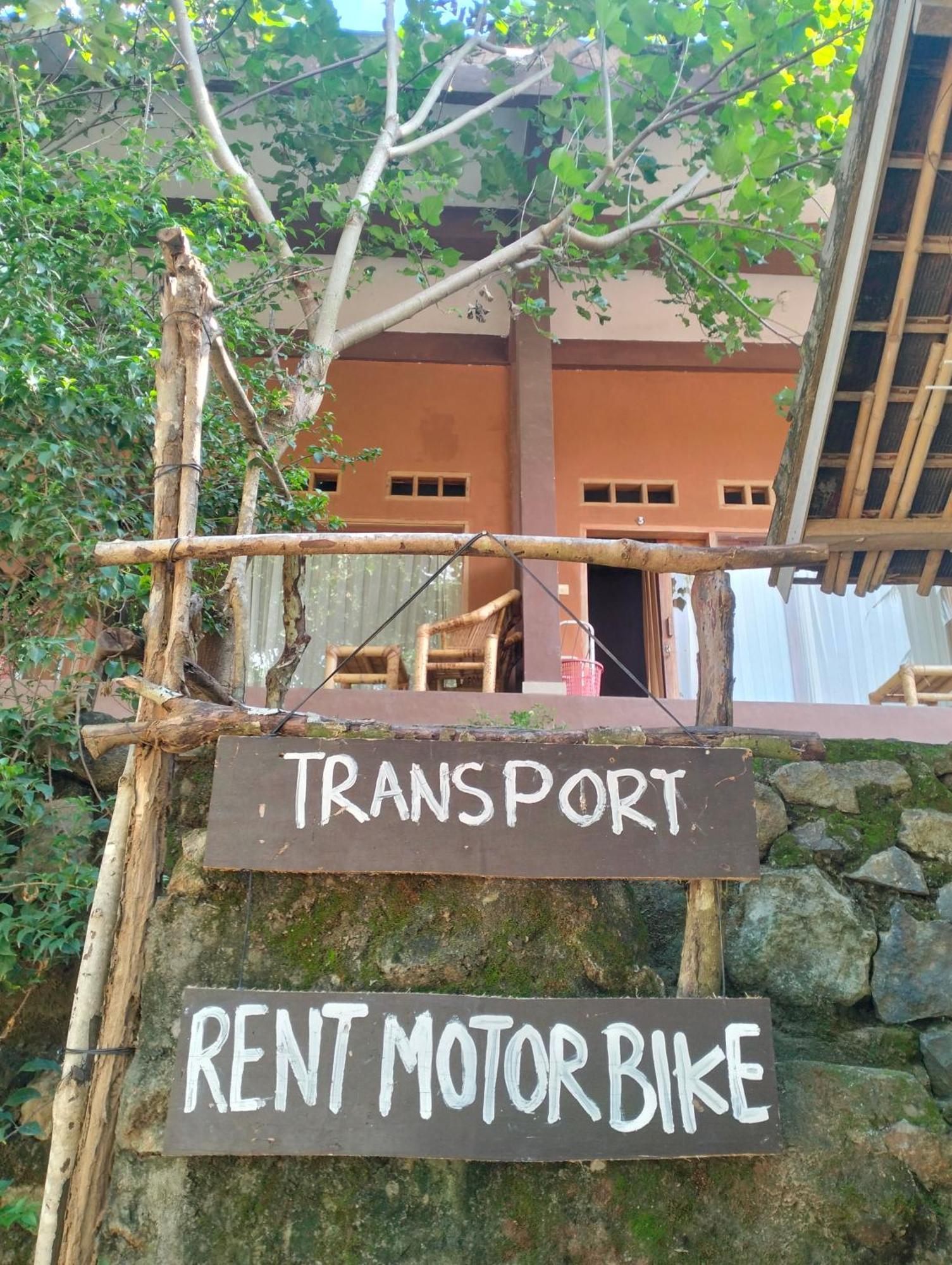 Fullmoon Homestay Kuta  Buitenkant foto