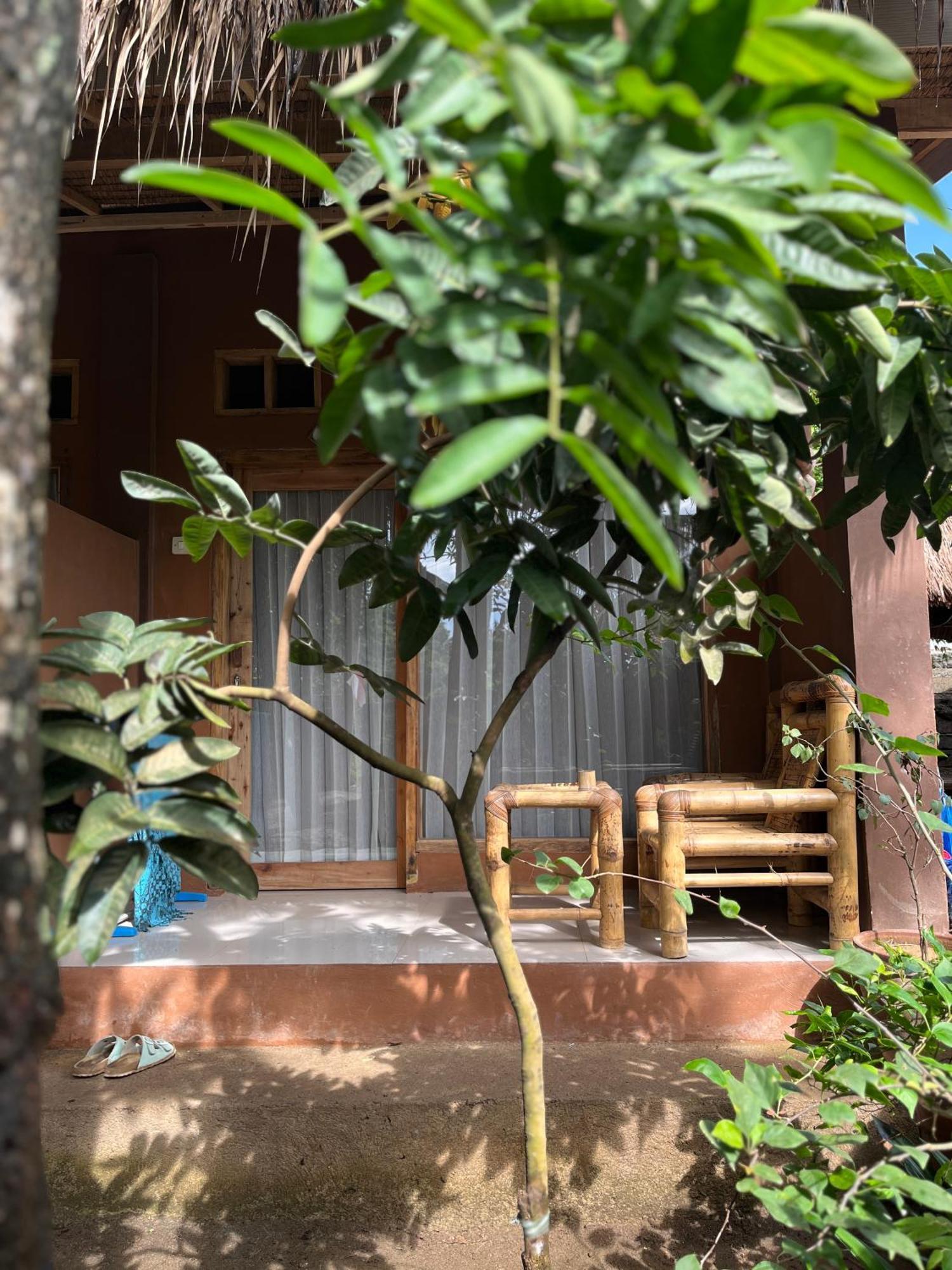 Fullmoon Homestay Kuta  Buitenkant foto