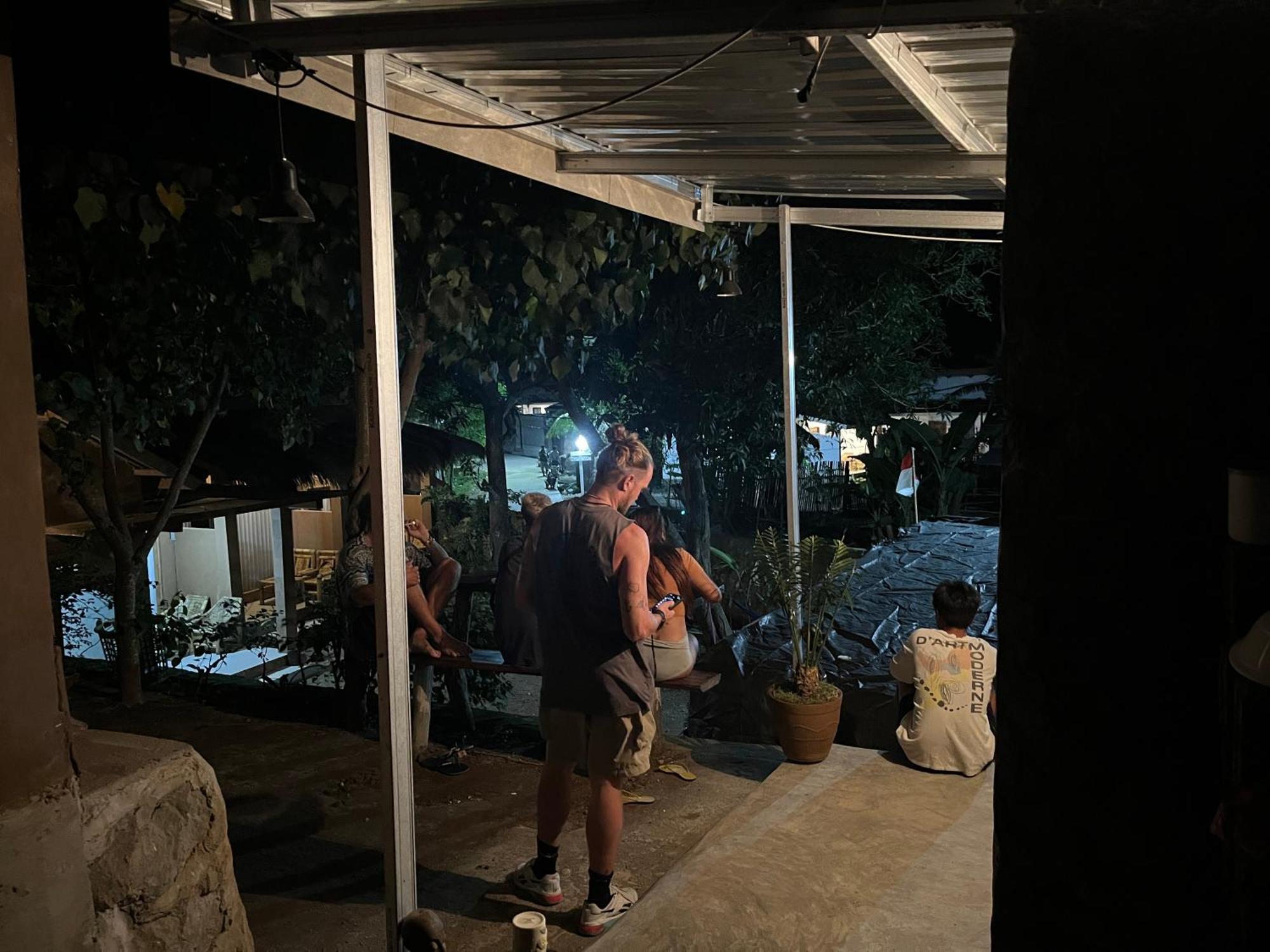 Fullmoon Homestay Kuta  Buitenkant foto